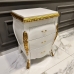 Mesa Cabeceira Exclusiva Laca Branco com Apliques Folheado a Ouro