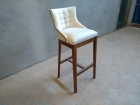 Banqueta Contemporânea Estofada