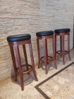 Banqueta Giratória com Pés Frisados