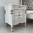 Mesa de Cabeceira Philippe com Pés Torneados
