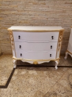 Comoda Bombe Classica - Detalhes Folheados a Ouro - Modelo Exclusivo