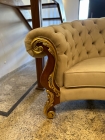 Sofá Clássico Curvo Design Francês 