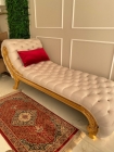 Chaise Madan - Sem Encosto - Modelo Exclusivo Folheado a Ouro